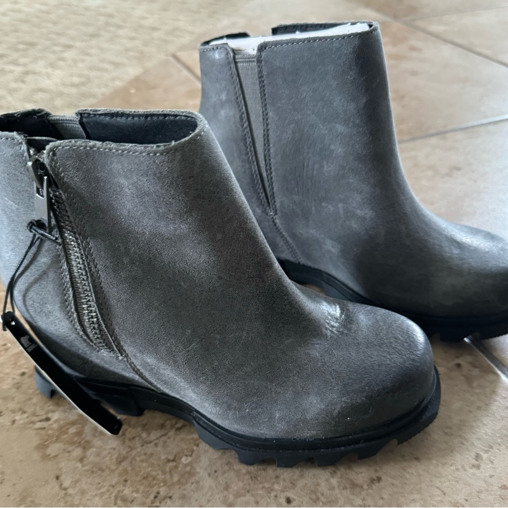 NWT Sorel Women's Joan of Arctic Wedge Zip Boot — Waterproof Leather Wedge Boots